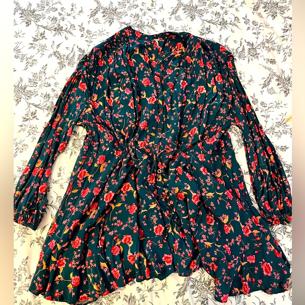 FREE PEOPLE XS mid dress
